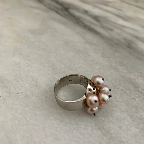 Silver Ring and pink Pearl Accents - Picture 6 of 7